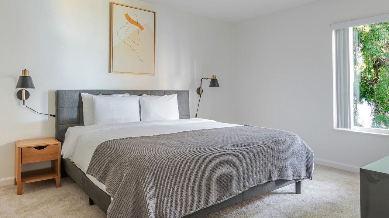 Photo of Bedroom in Edgewood Park