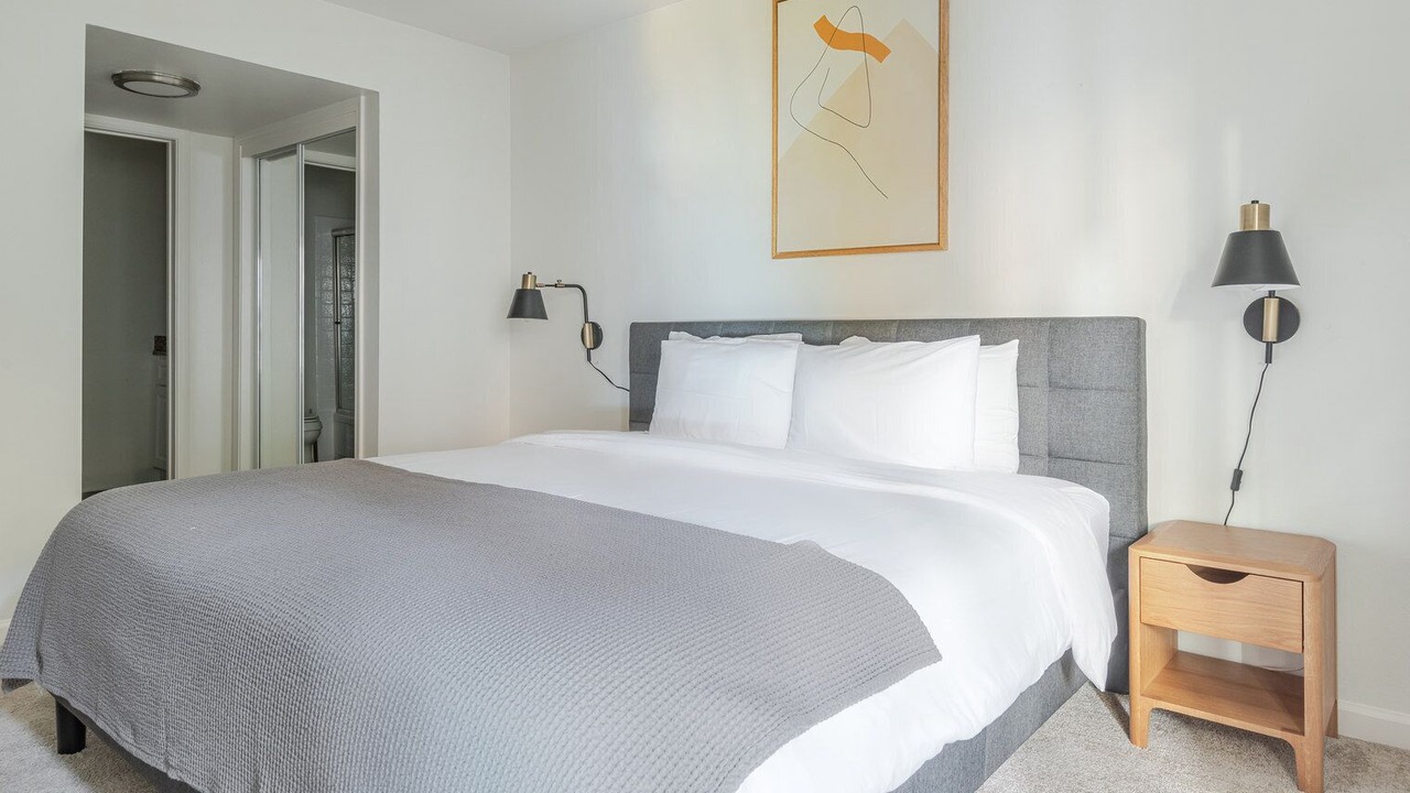 Photo of Bedroom in Edgewood Park