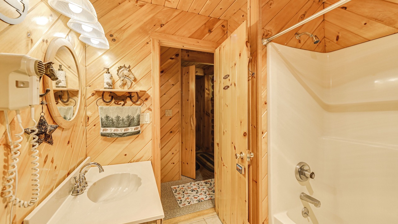 Photo of Bathroom in Lake Luzerne