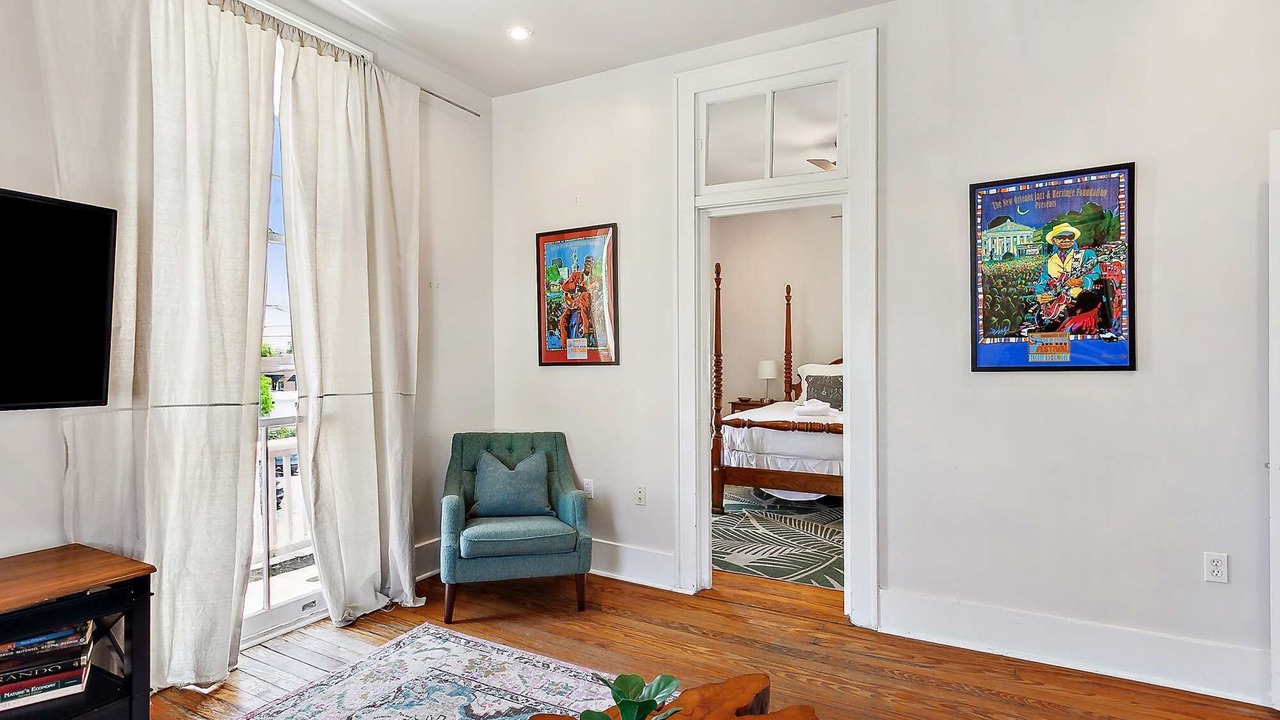 Photo of Bedroom in Freret