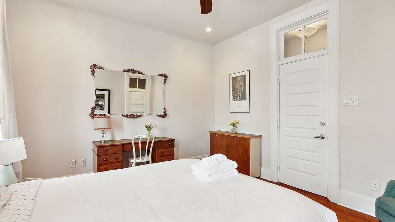 Photo of Bedroom in Freret