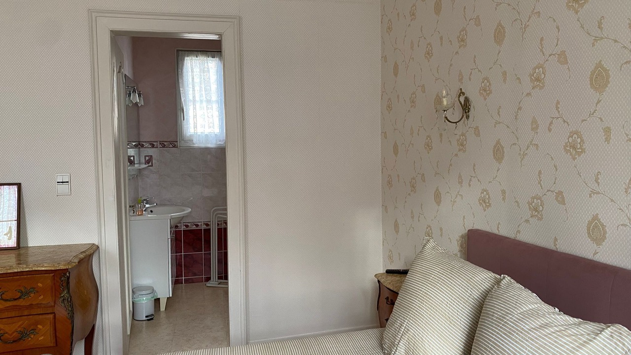 Photo of Bedroom in Le Neubourg