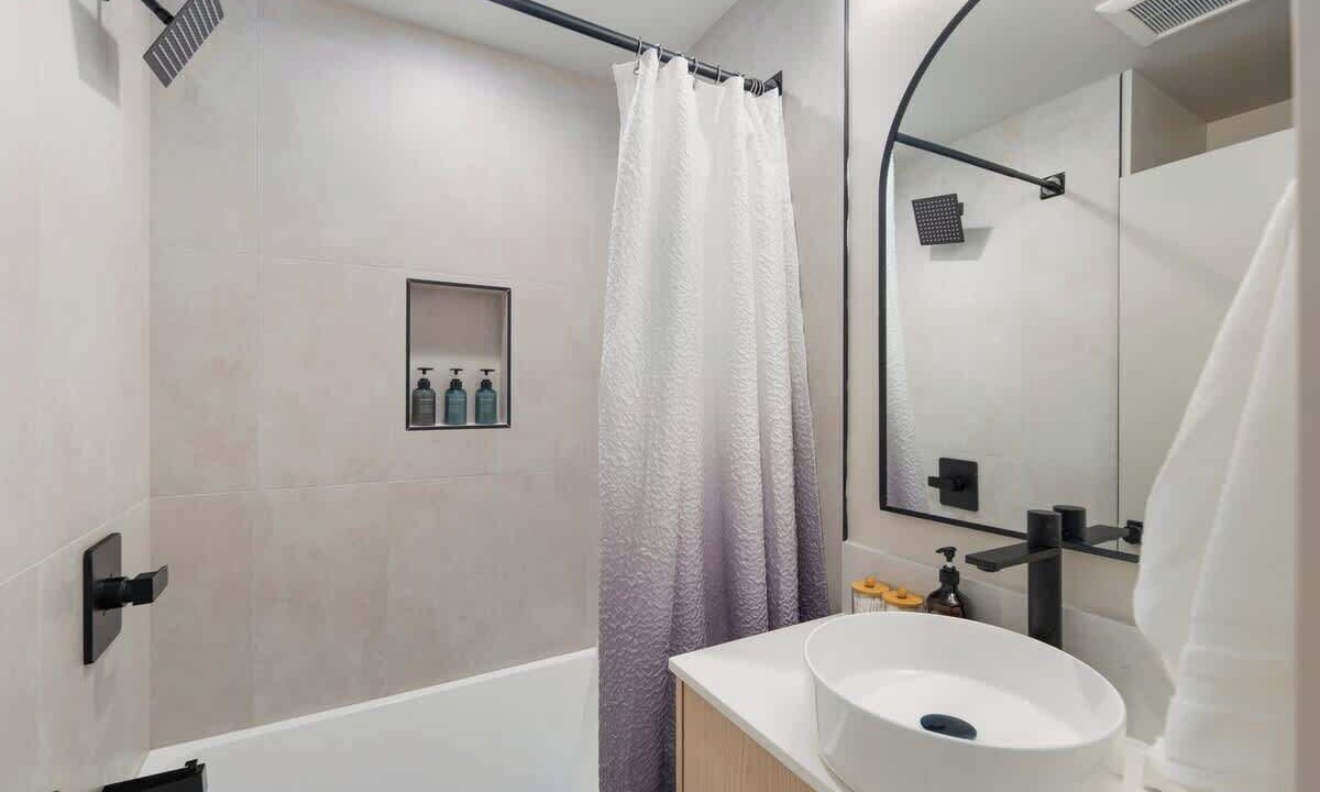 Photo of Bathroom in North Beacon Hill