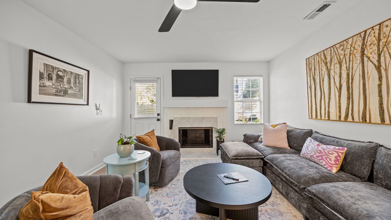 Photo of Livingroom in University Park