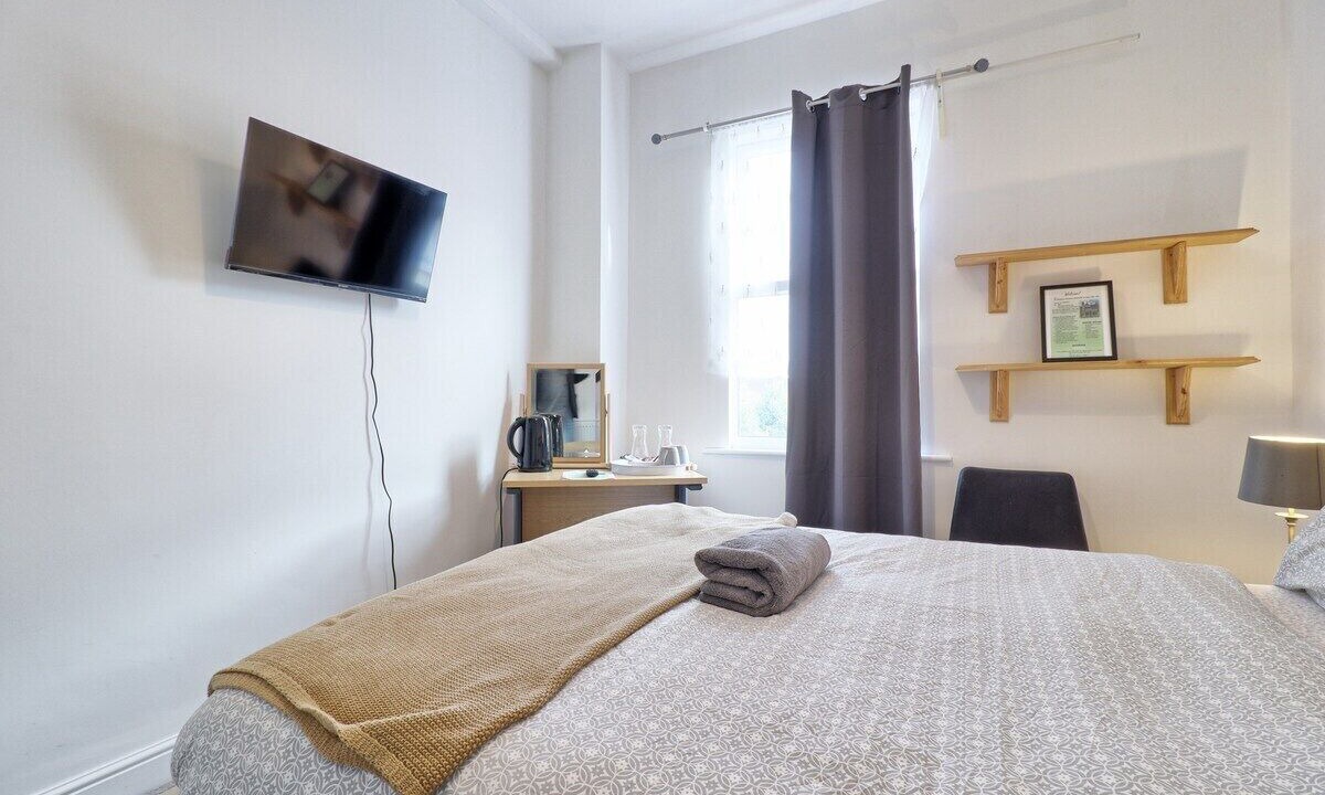 Photo of Bedroom in Westcliff-on-Sea