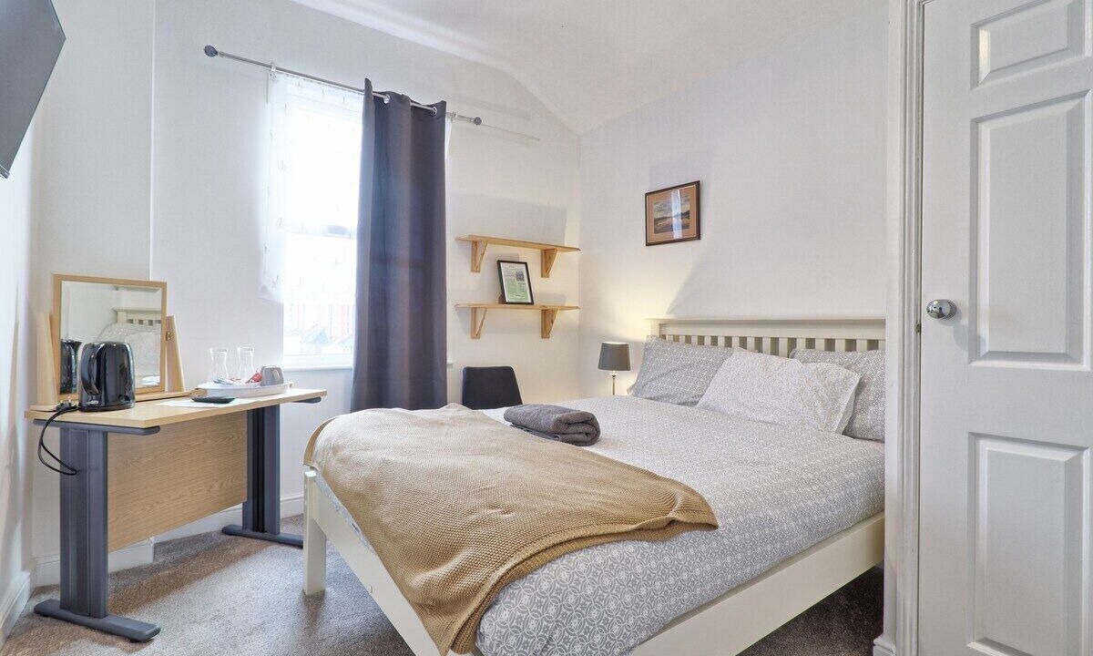 Photo of Bedroom in Westcliff-on-Sea