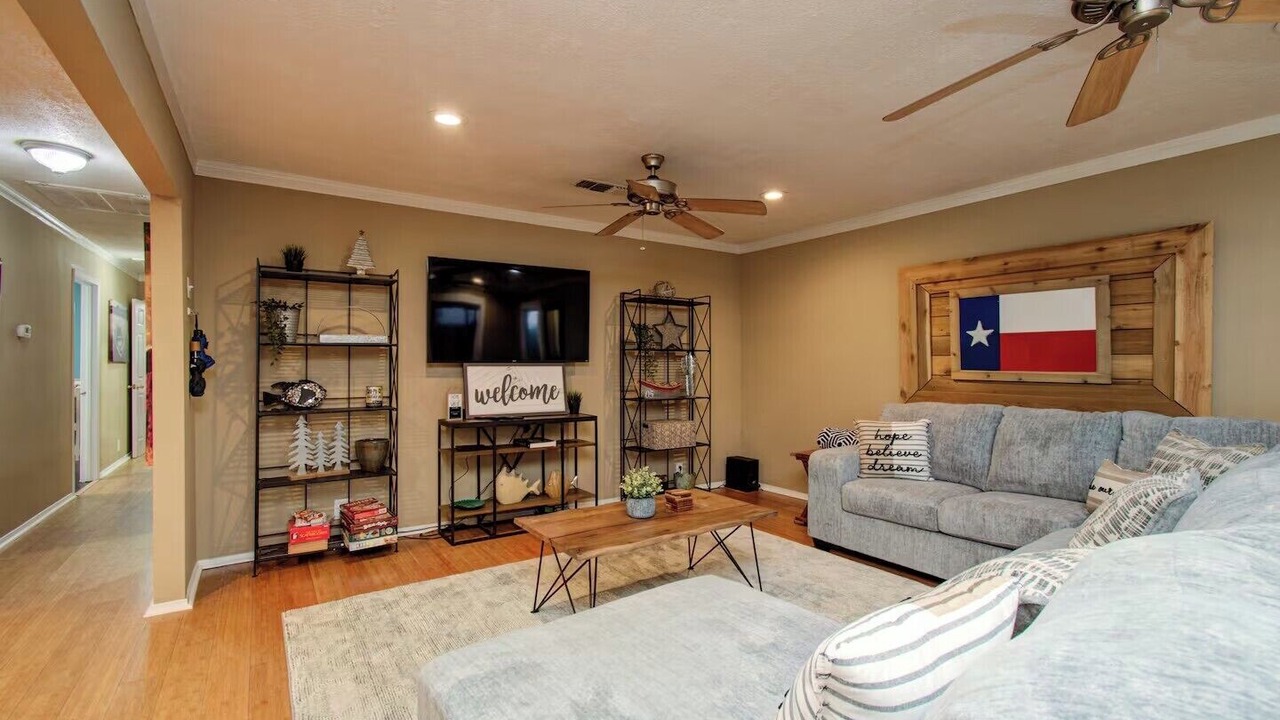 Photo of Livingroom in Barrett