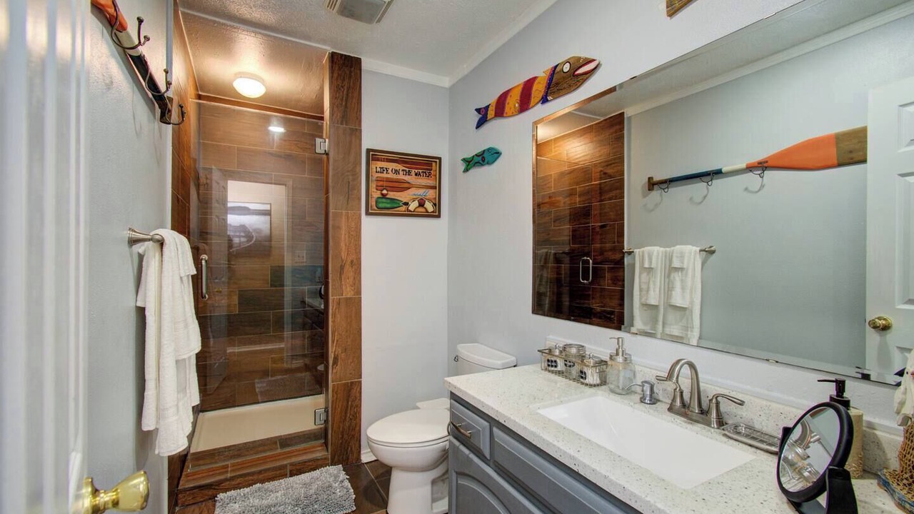 Photo of Bathroom in Barrett