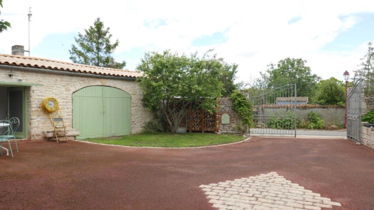 Photo of Outdoor in Courcon