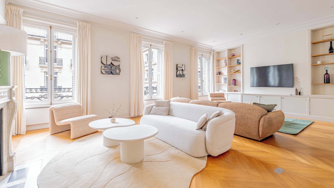 Photo of Livingroom in Champs-Elysees