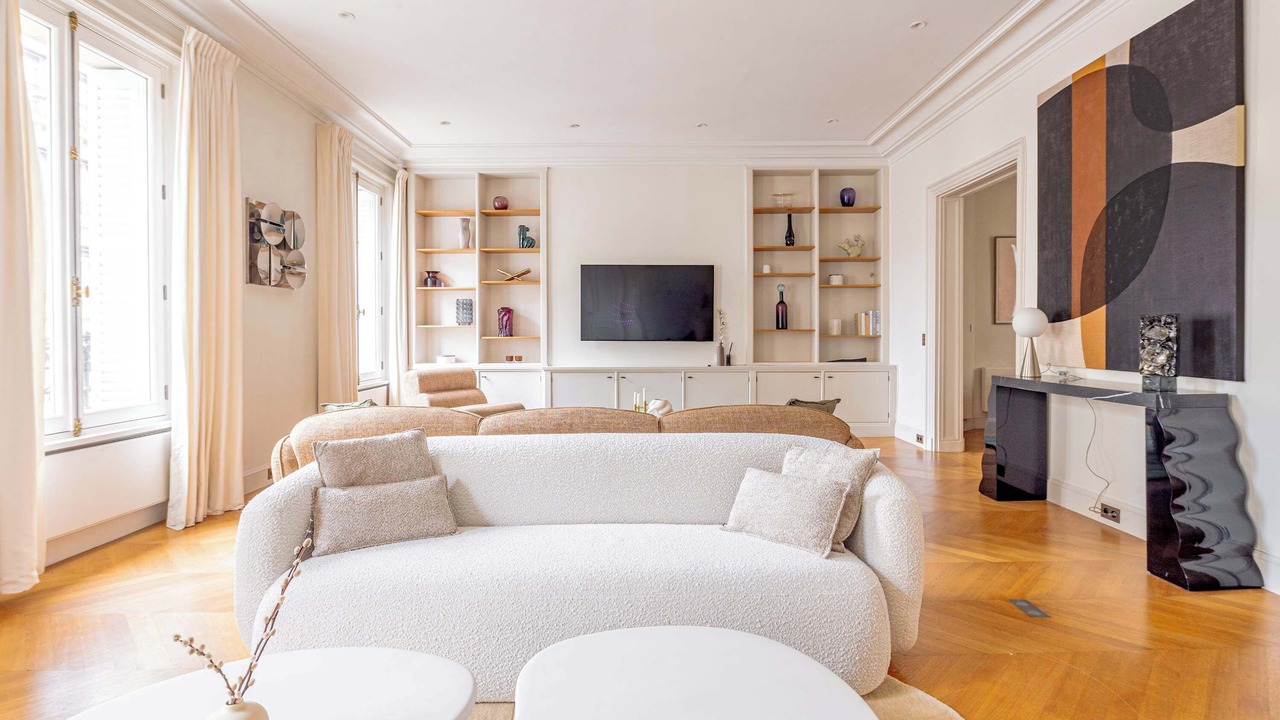 Photo of Livingroom in Champs-Elysees