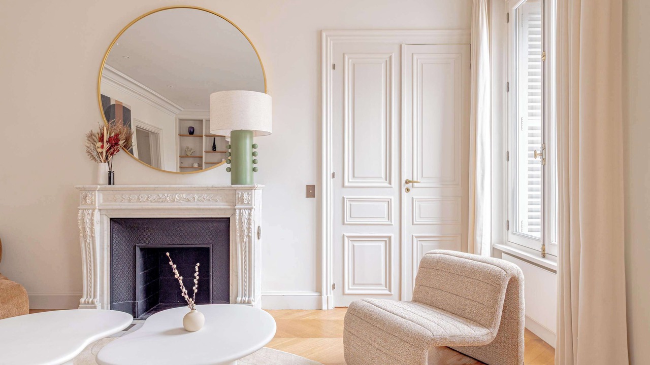 Photo of Others in Champs-Elysees