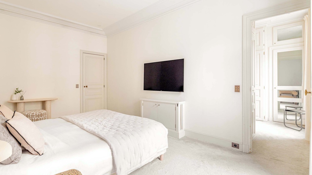 Photo of Bedroom in Champs-Elysees