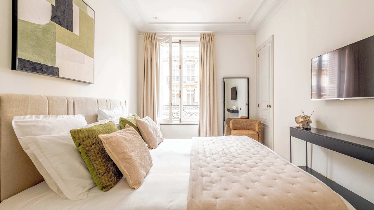 Photo of Bedroom in Champs-Elysees