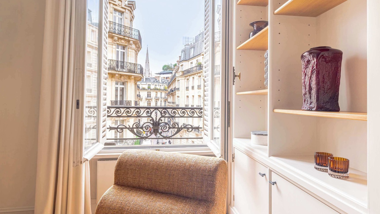 Photo of Others in Champs-Elysees