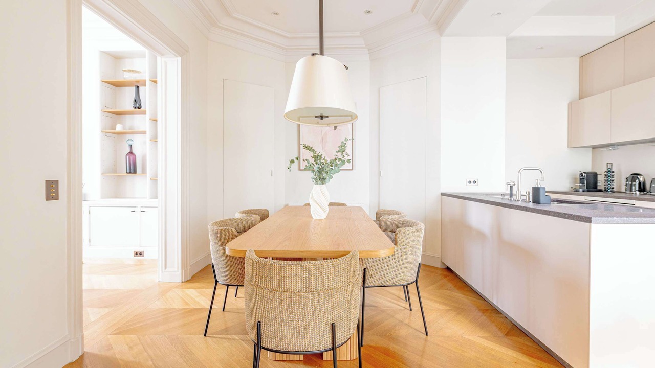 Photo of Others in Champs-Elysees