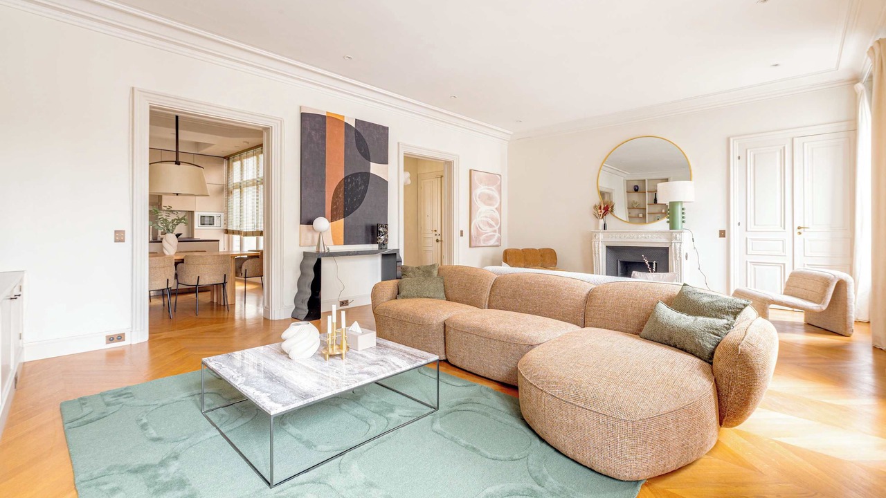 Photo of Livingroom in Champs-Elysees