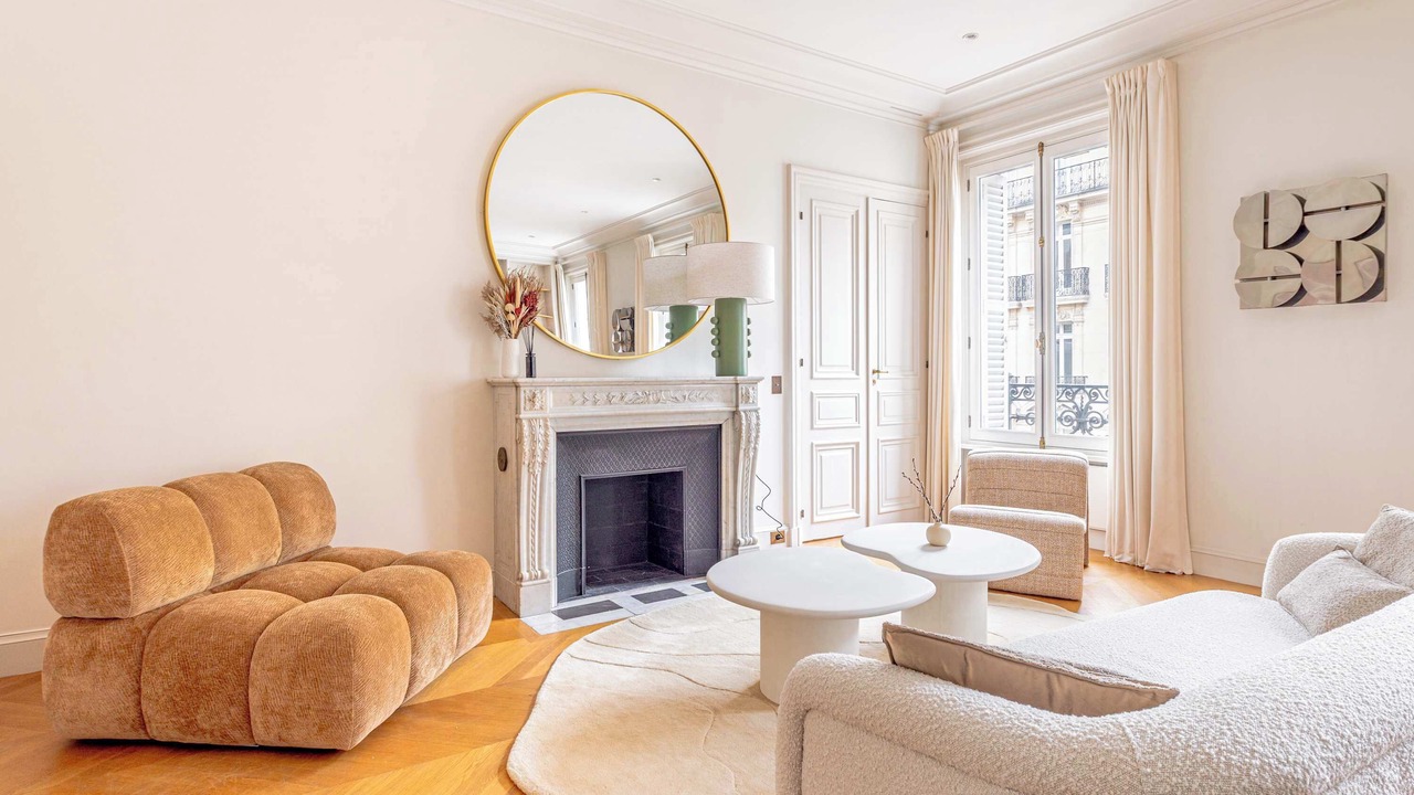 Photo of Livingroom in Champs-Elysees