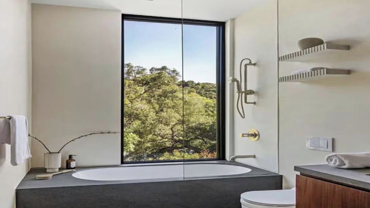 Photo of Bathroom in Beverly Glen