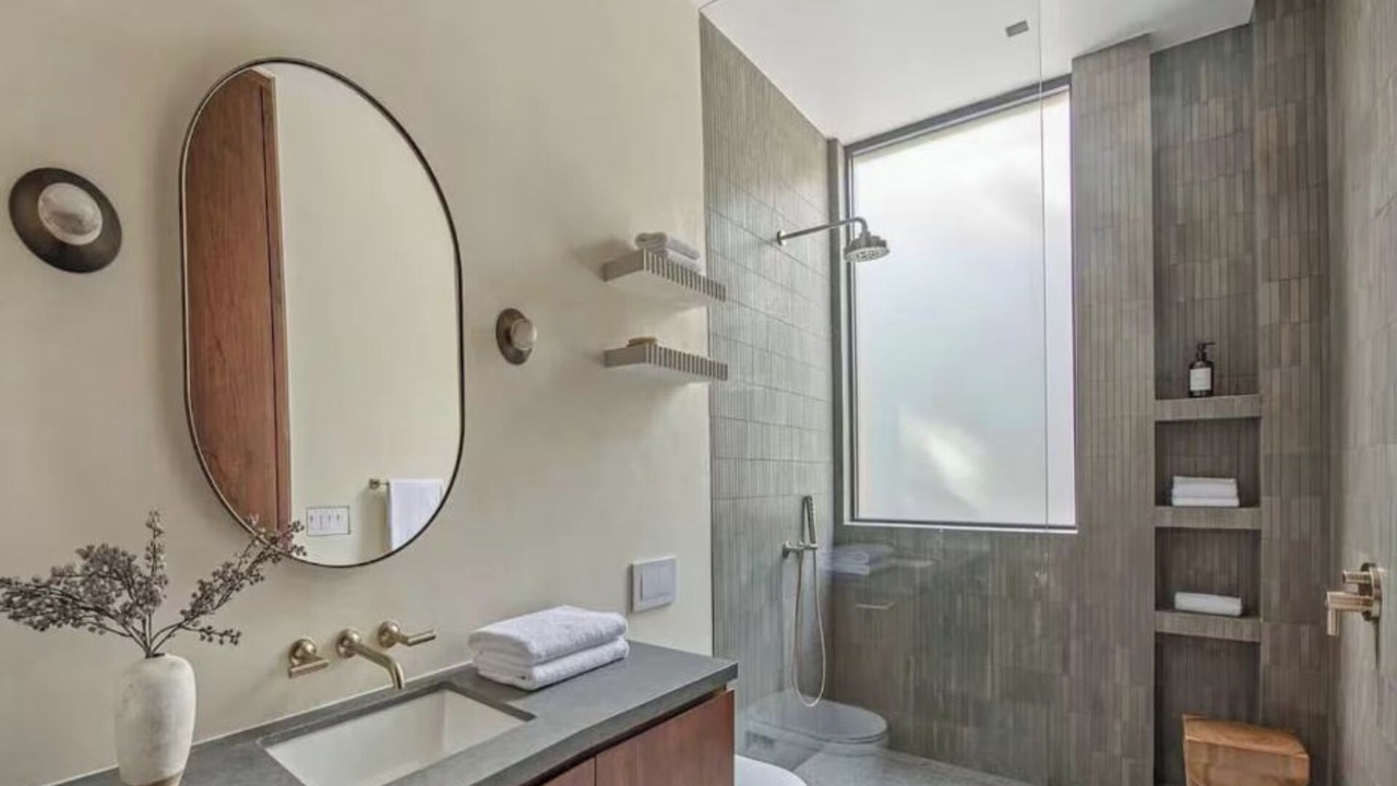 Photo of Bathroom in Beverly Glen