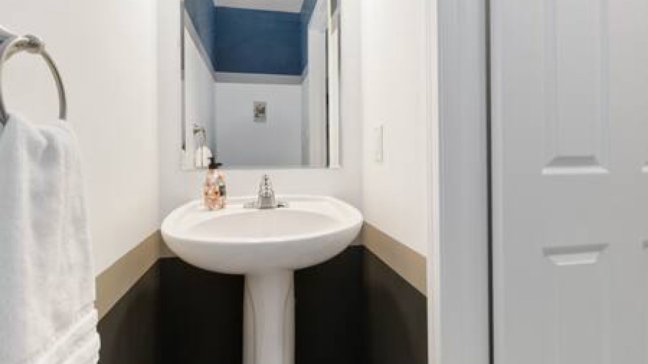 Photo of Bathroom in Halton Regional Municipality