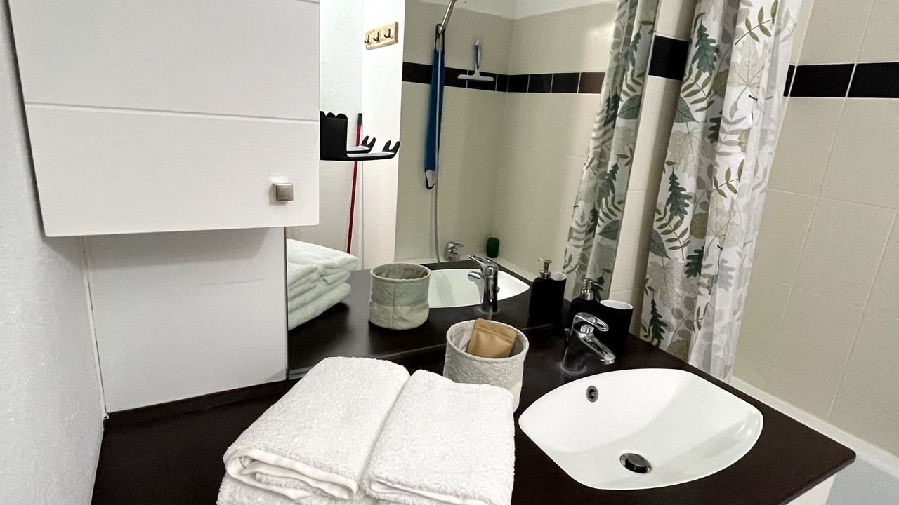 Photo of Bathroom in Ponts Jumeaux