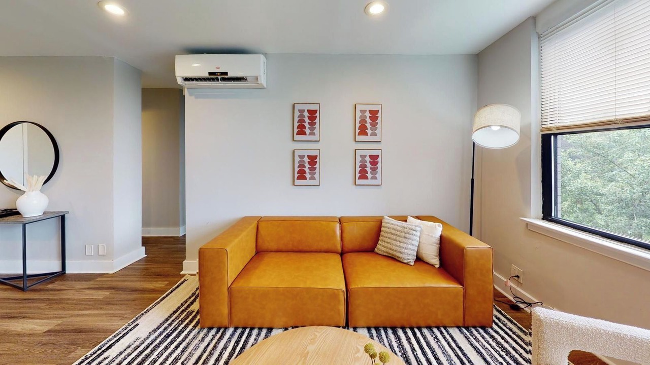 Photo of Livingroom in East Falls