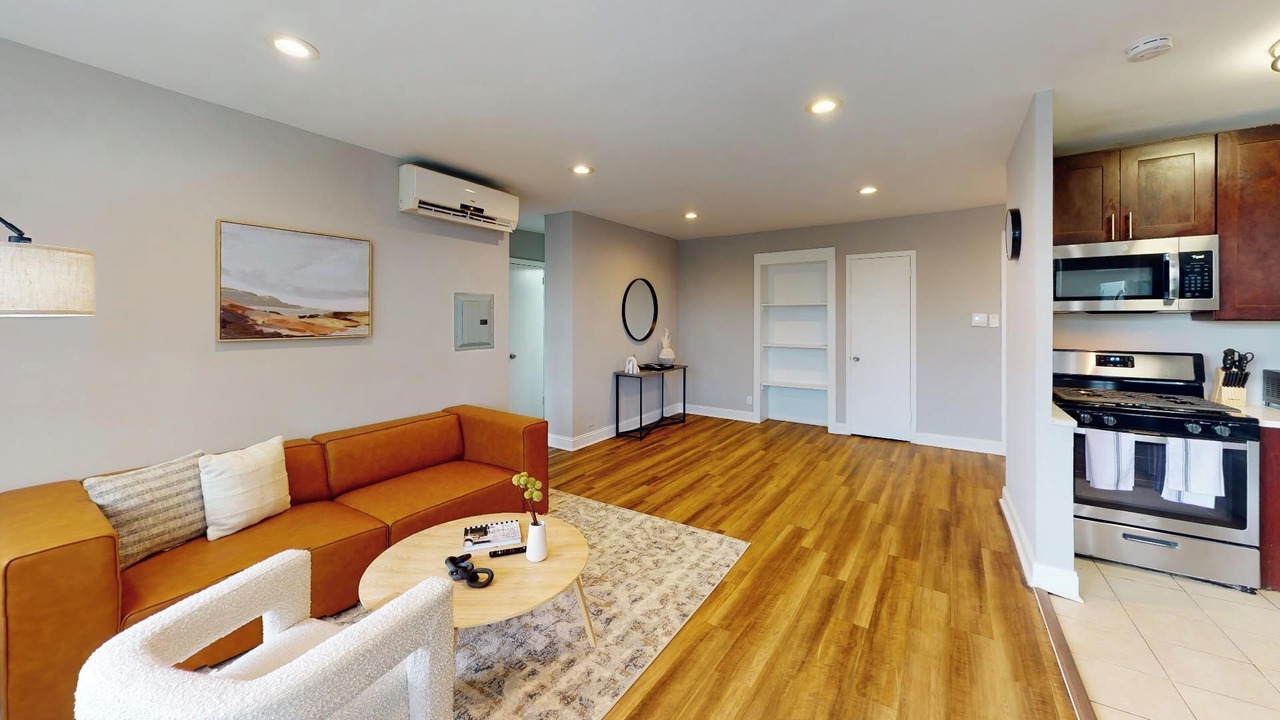 Photo of Livingroom in East Falls