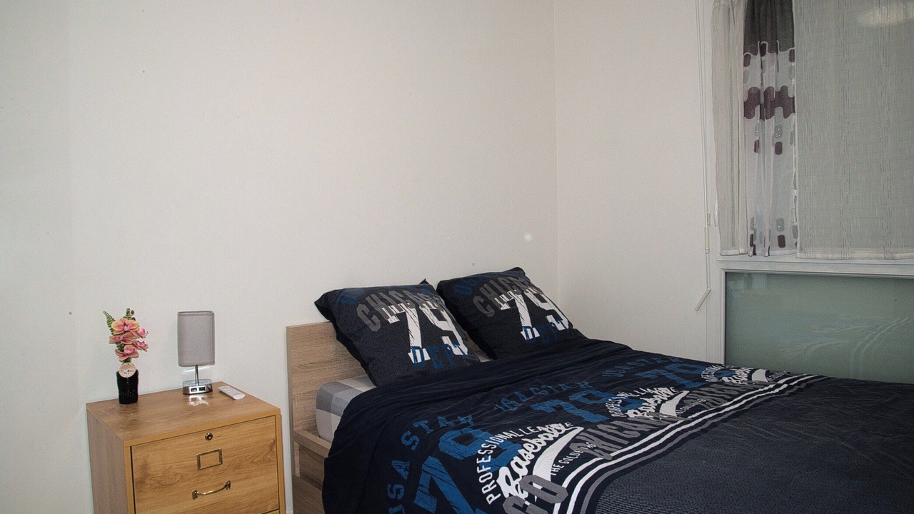 Photo of Bedroom in Center
