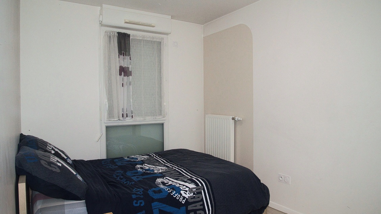 Photo of Bedroom in Center