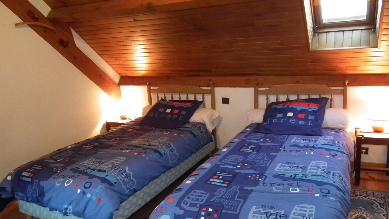 Photo of Bedroom in Campan