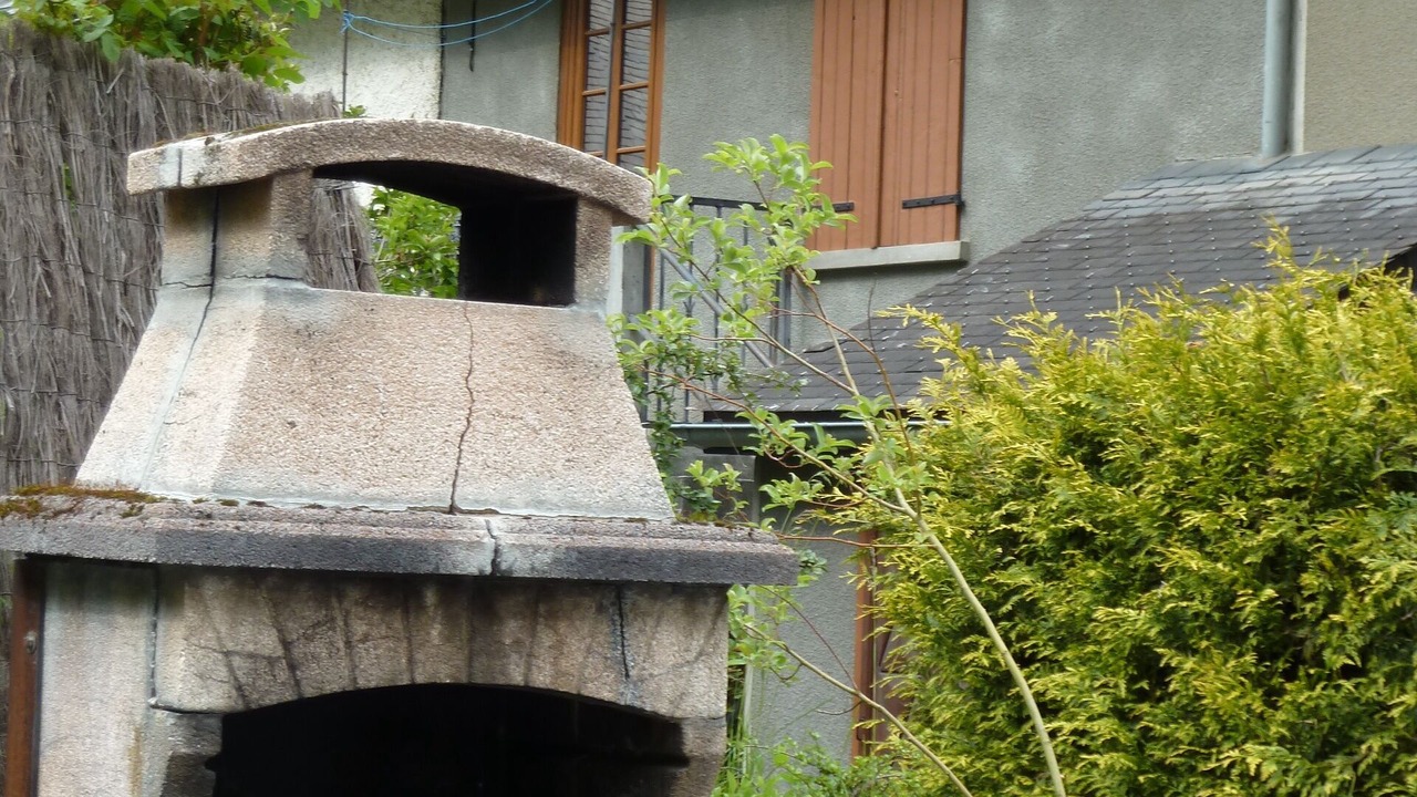 Photo of Outdoor in Campan