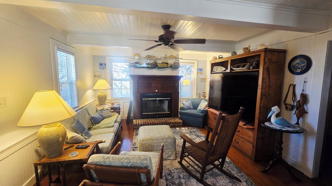 Photo of Livingroom in Harkers Island