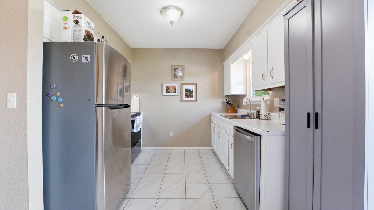 Photo of Kitchen in Terrace Lake Gardens