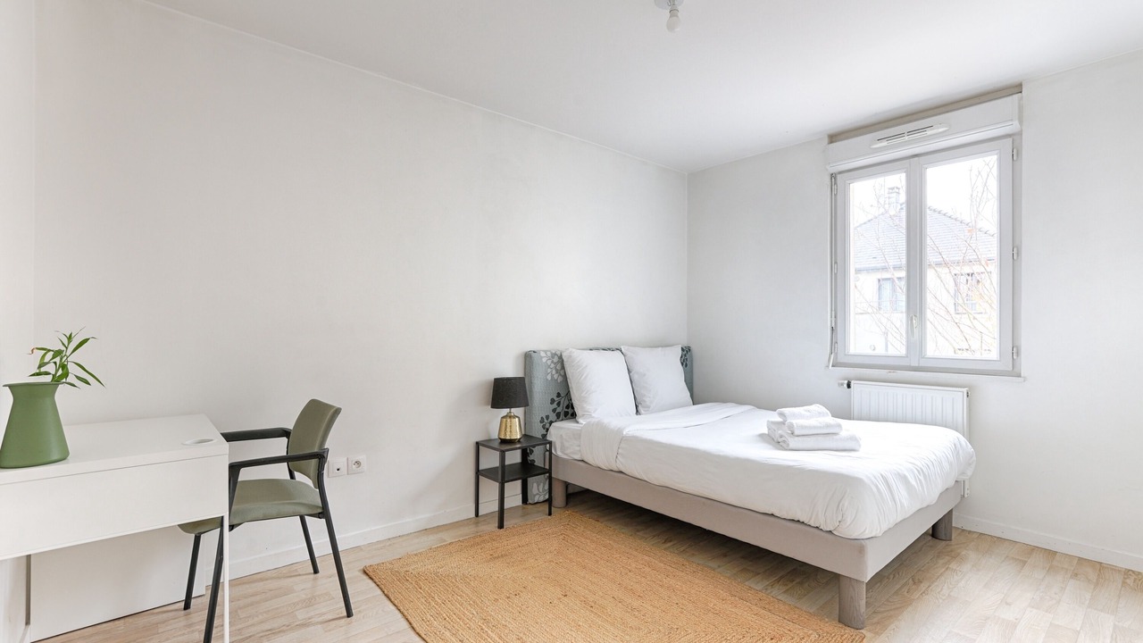 Photo of Bedroom in Franconville