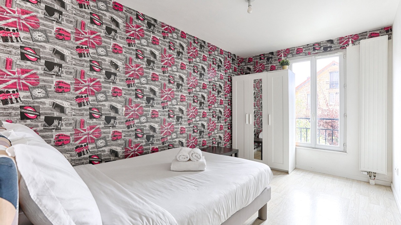 Photo of Bedroom in Franconville