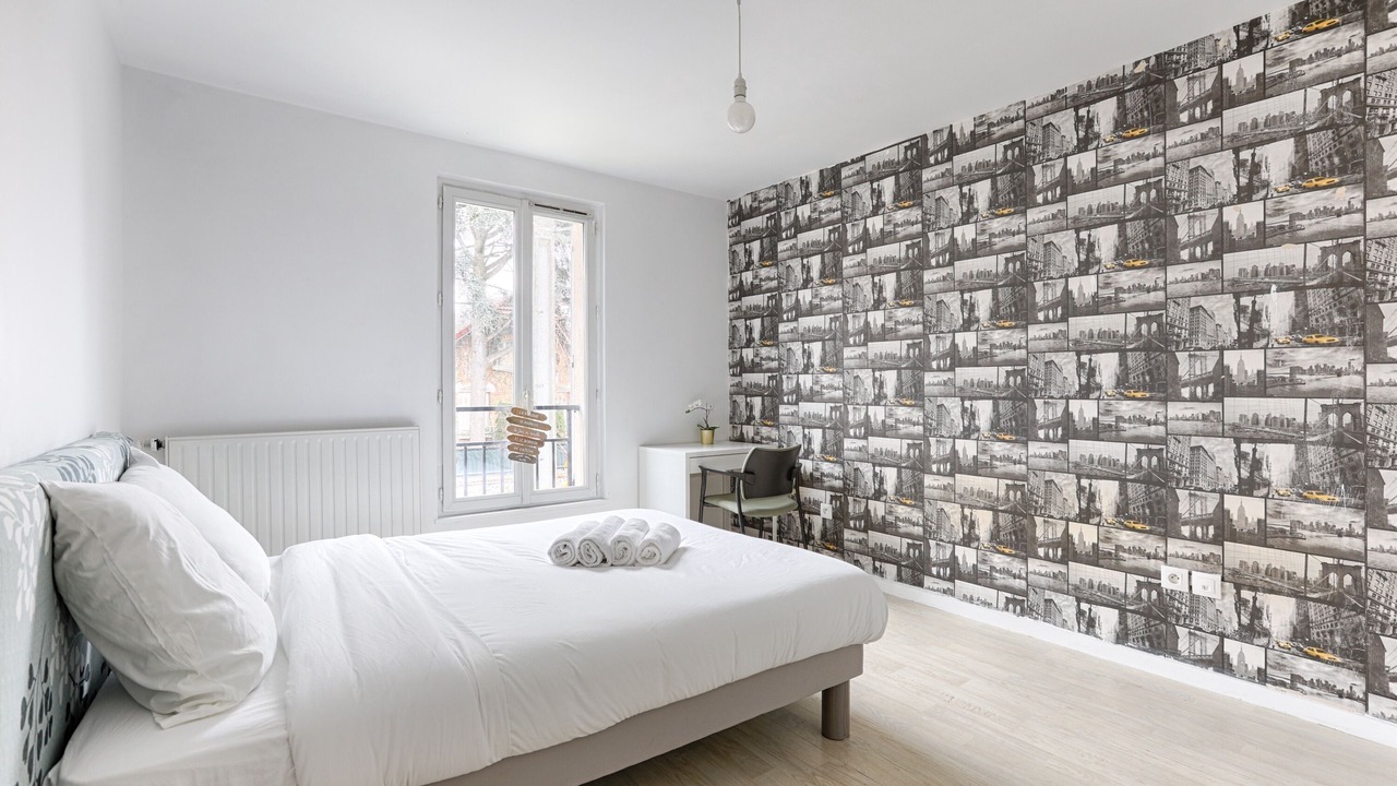 Photo of Bedroom in Franconville