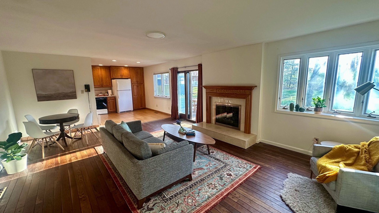 Photo of Livingroom in Ellisville