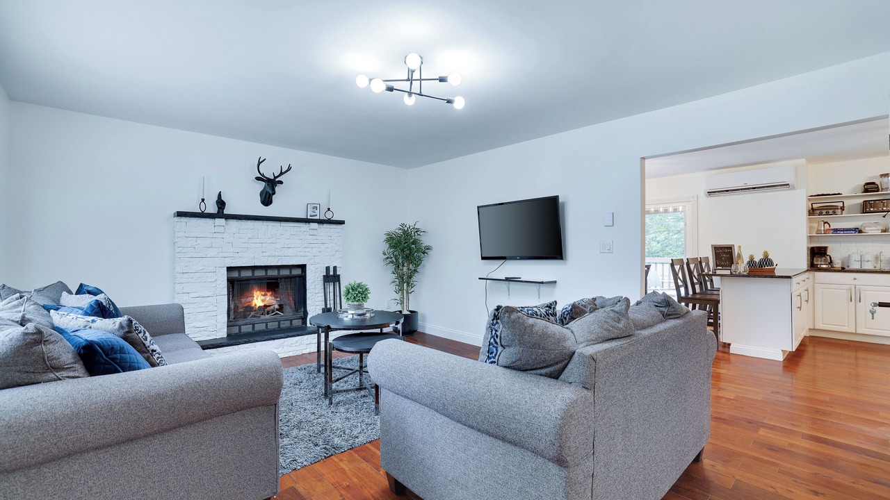 Photo of Livingroom in Tobyhanna