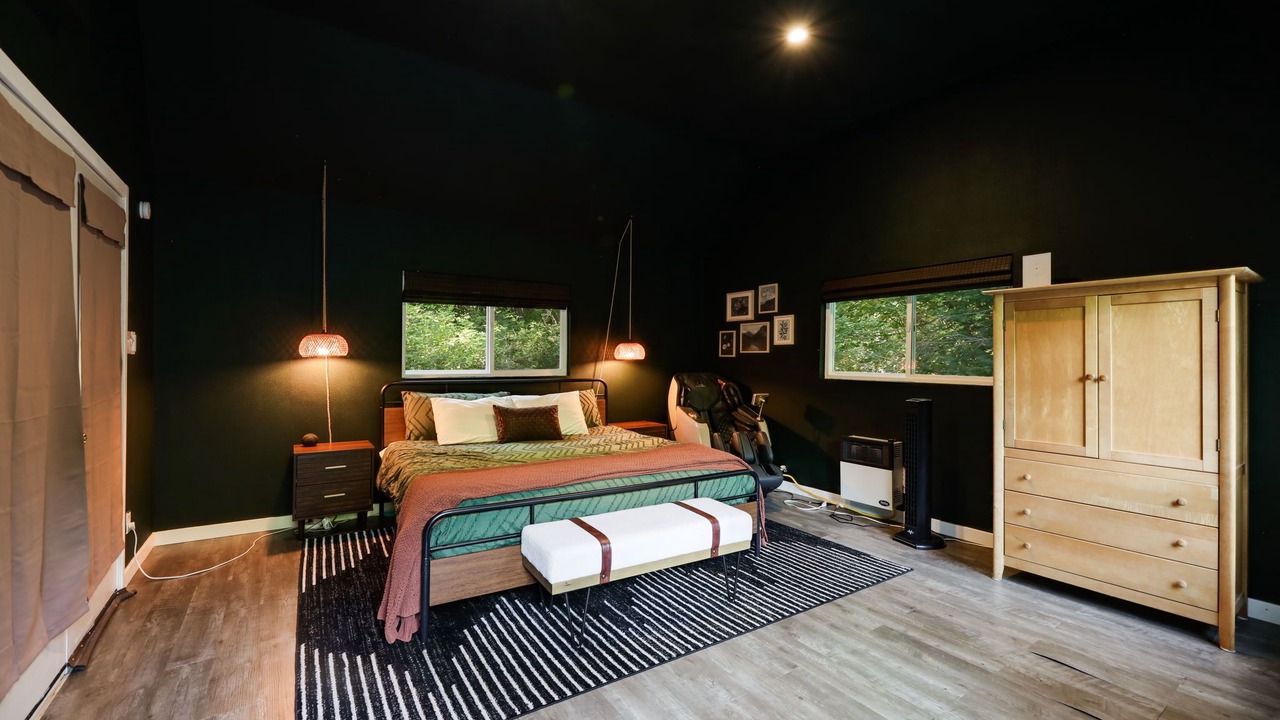 Photo of Bedroom in Marblemount