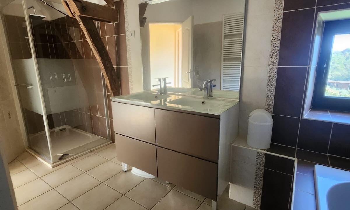 Photo of Bathroom in Saint-Andre-dAllas