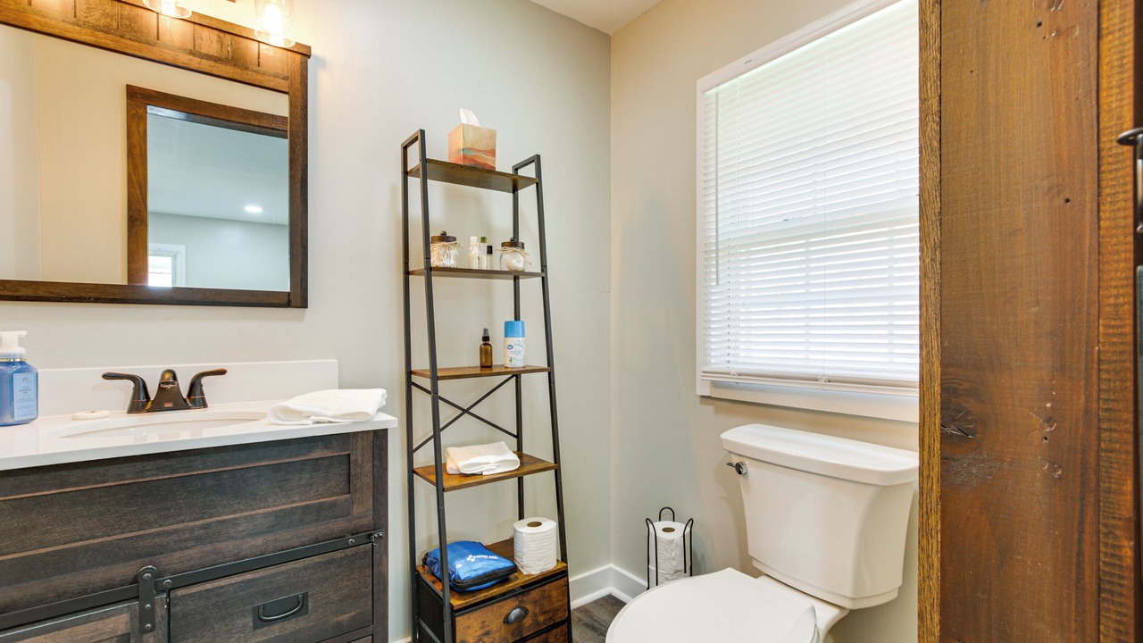 Photo of Bathroom in Lawrenceburg