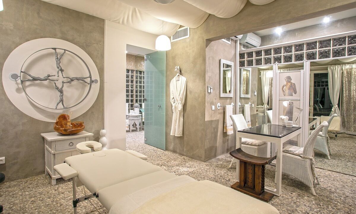 Photo of Others in Les Terres Basses