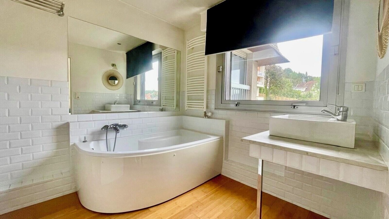 Photo of Others in Mont-Saint-Aignan