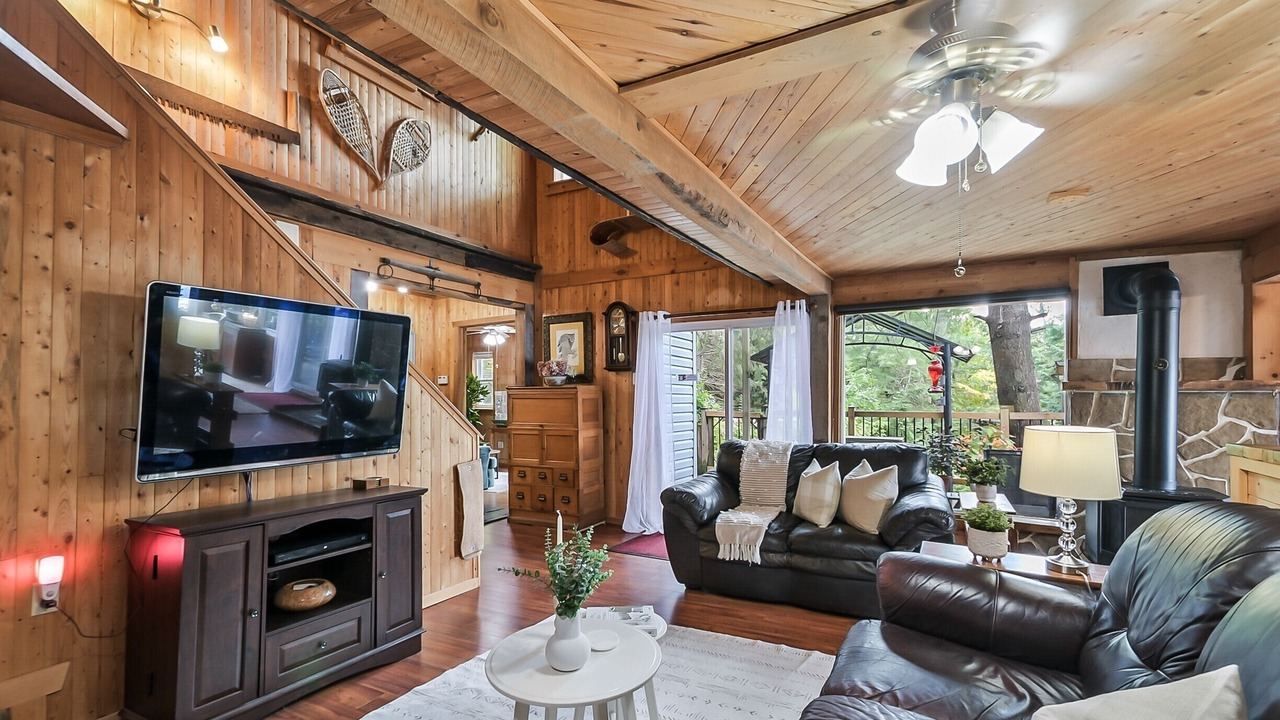 Photo of Livingroom in Perry