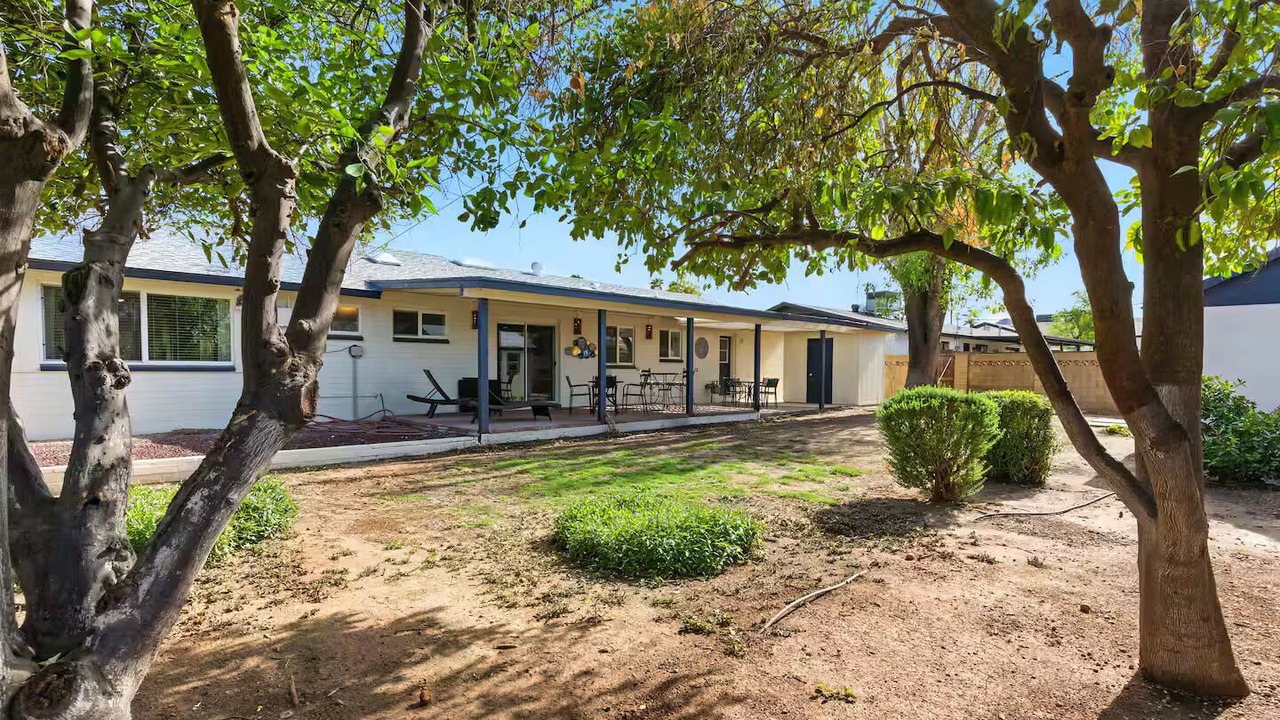 Photo of Outdoor in Melrose Paradise