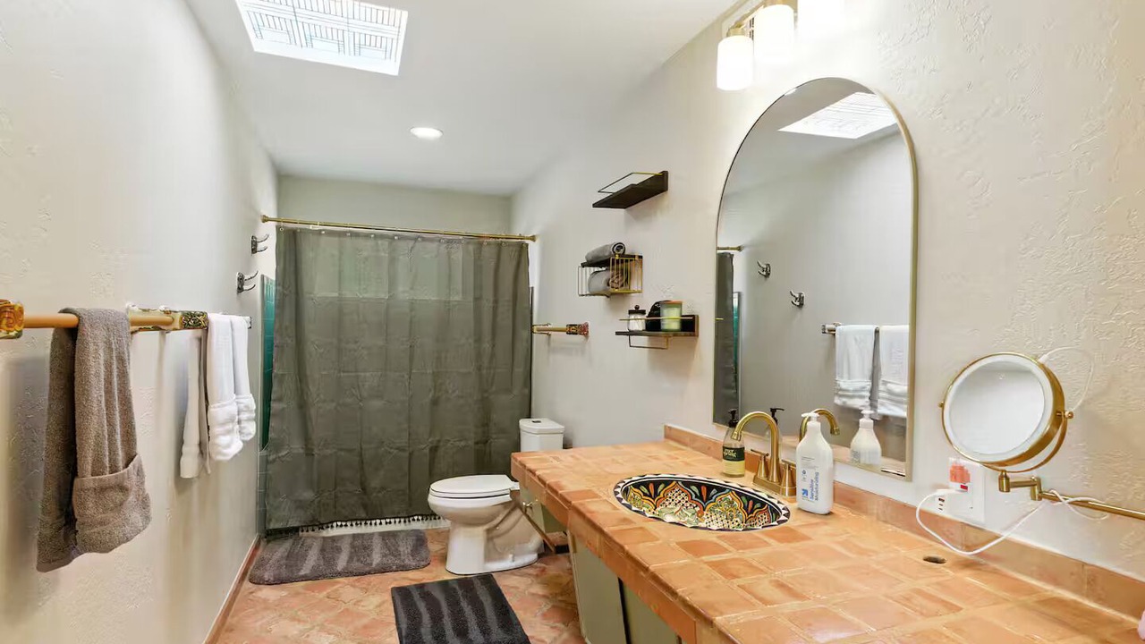Photo of Bathroom in Melrose Paradise