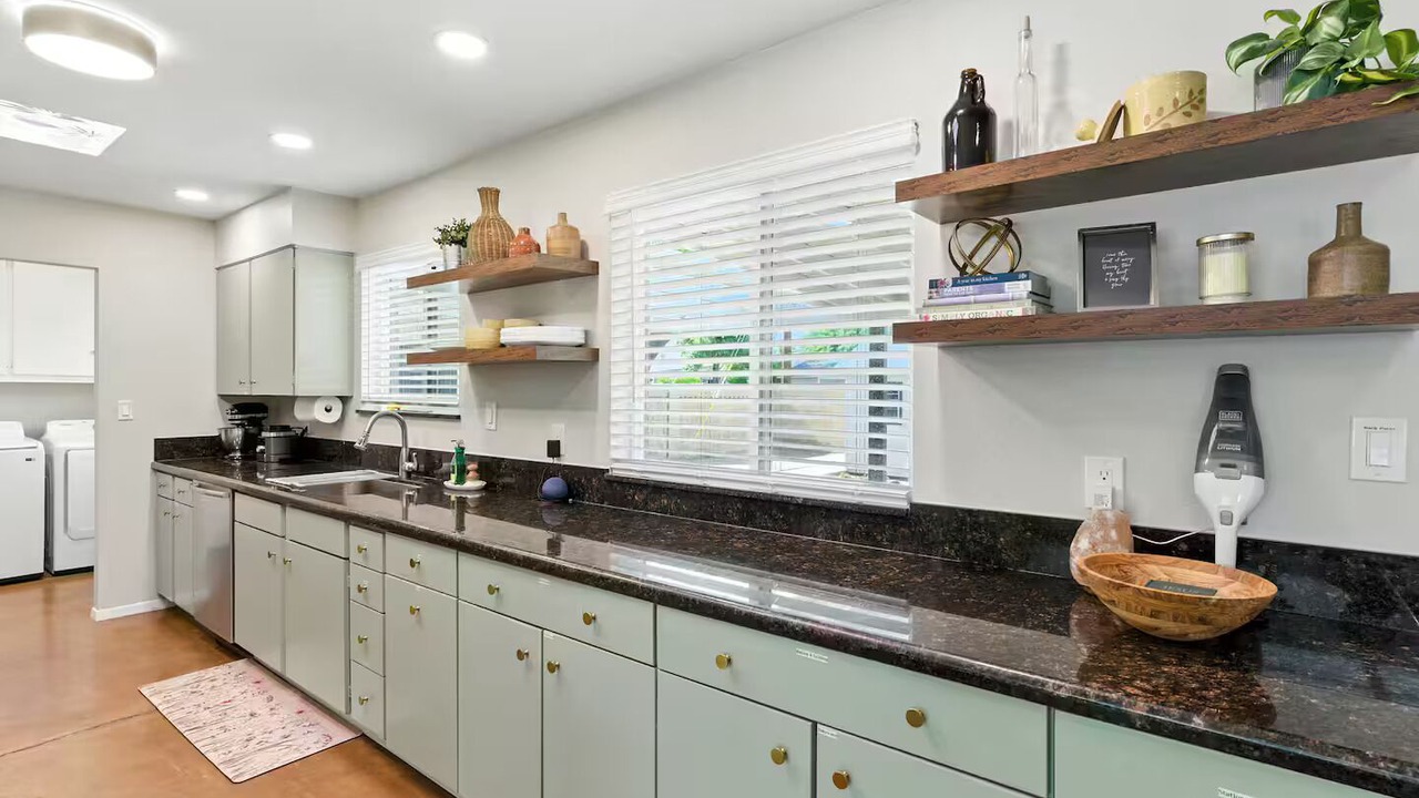 Photo of Kitchen in Melrose Paradise