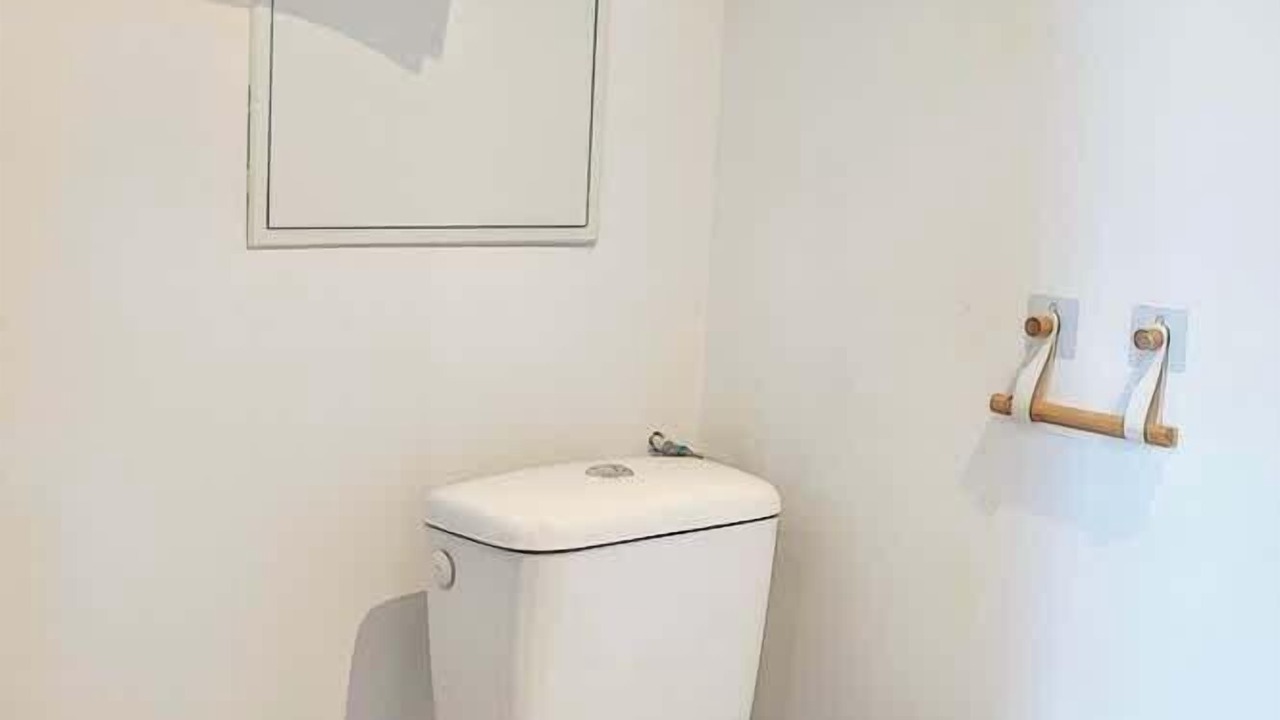 Photo of Bathroom in Fives