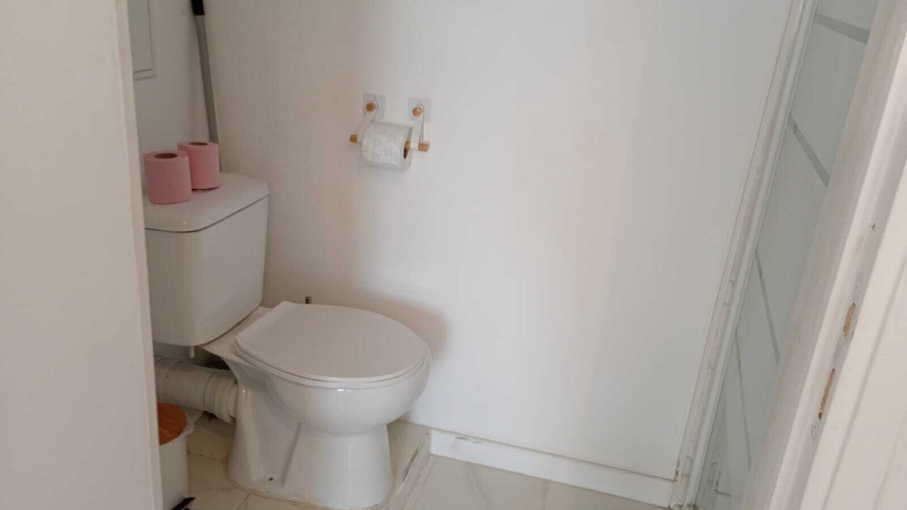 Photo of Bathroom in Fives